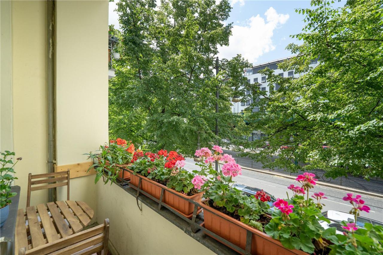 Holiday 33 Apartments Efg Schoenhauser Allee Mit Balkon Berlin Bagian luar foto